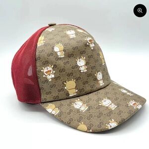 GUCCI X DORAEMON MEN'S LIMITED EDITION BROWN/BURGUNDY BASEBALL HAT